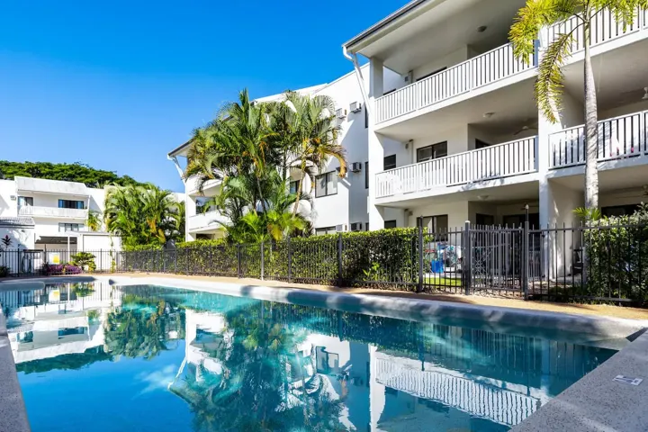 Resort-style swimming pool at Retreat on Pease, Manoora