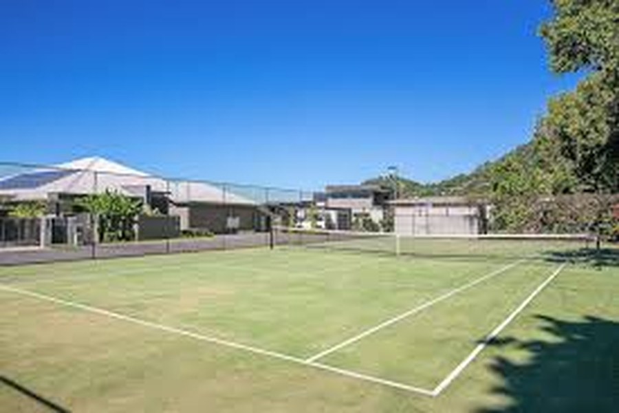 Estate tennis court